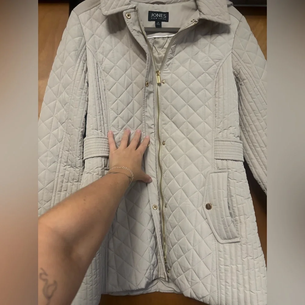 Jones Women’s Winter Coat - Picture 5 of 9